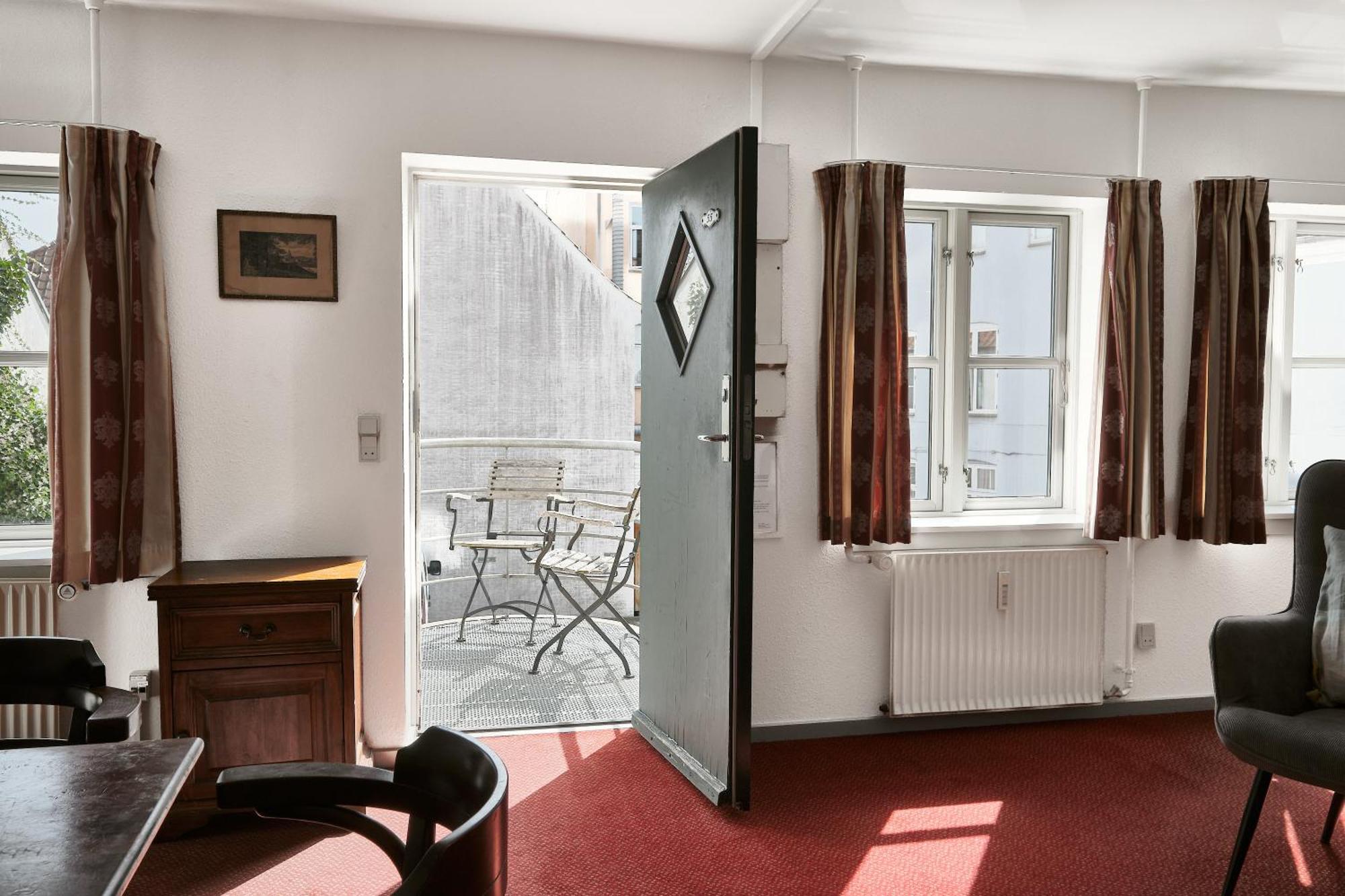 Hotel Aero 3*