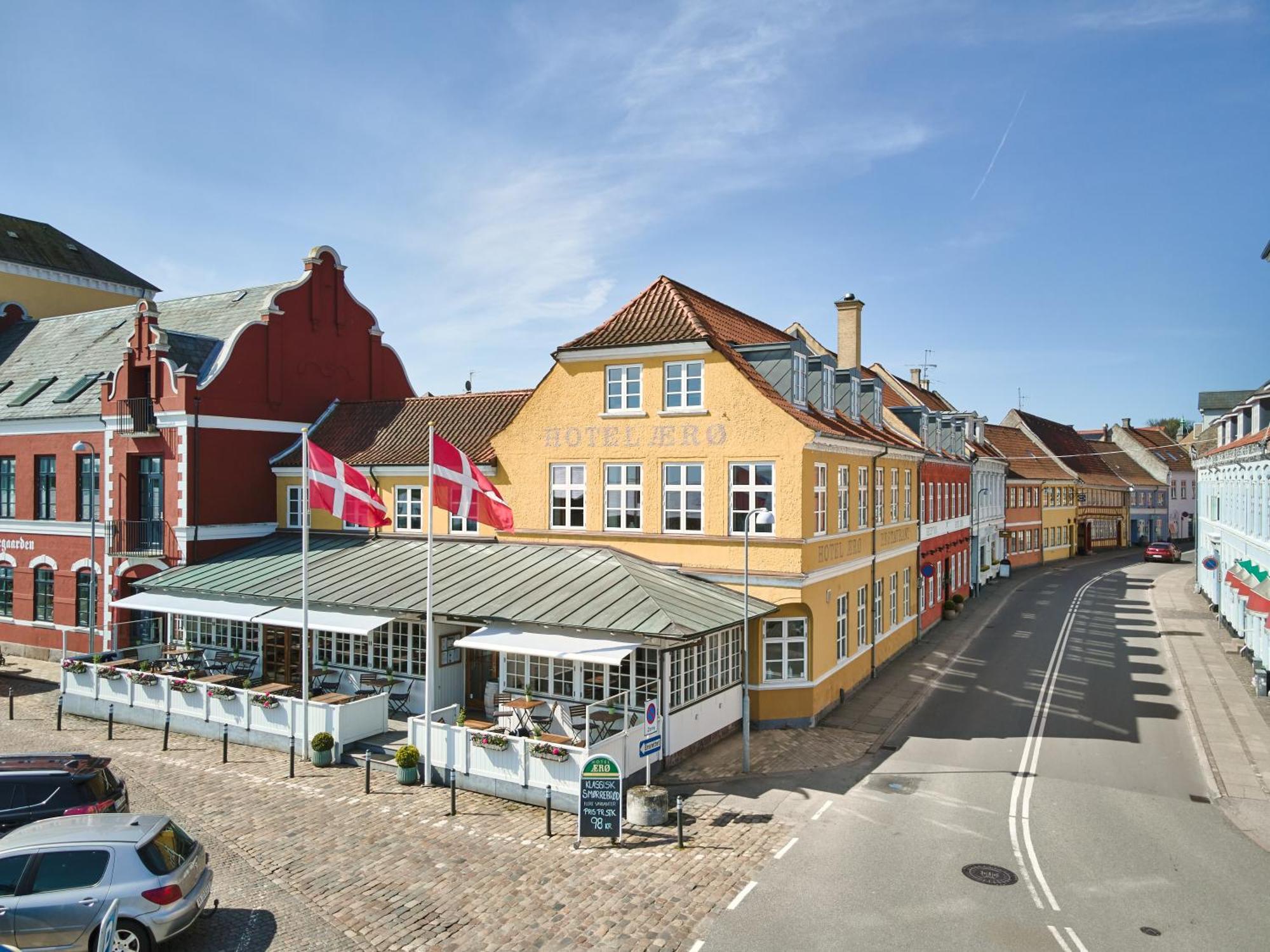 Aero Hotel